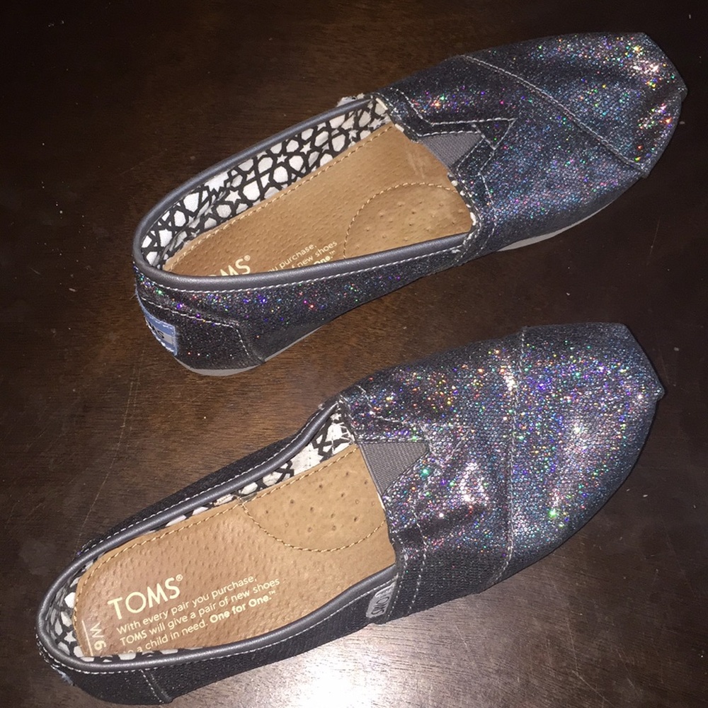 Sparkled toms size 6